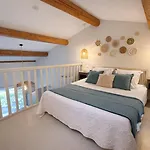 La Bastide Des Pins Кастийон-дю-Гар
