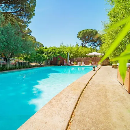 La Bastide Des Pins Bed & Breakfast