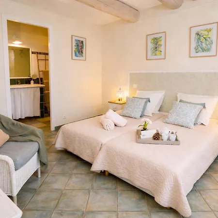 La Bastide Des Pins Bed and Breakfast