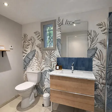 Bed and Breakfast La Bastide Des Pins 4*