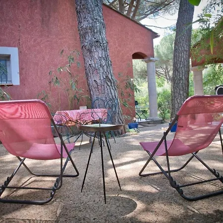La Bastide Des Pins Bed and Breakfast 4*