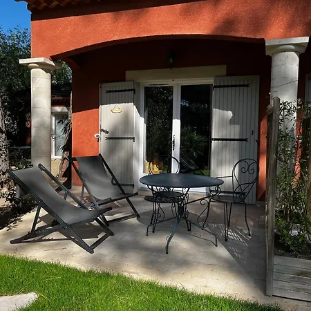 Couette-café La Bastide Des Pins 4*