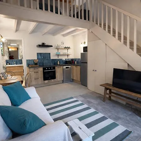 Couette-café La Bastide Des Pins 4*