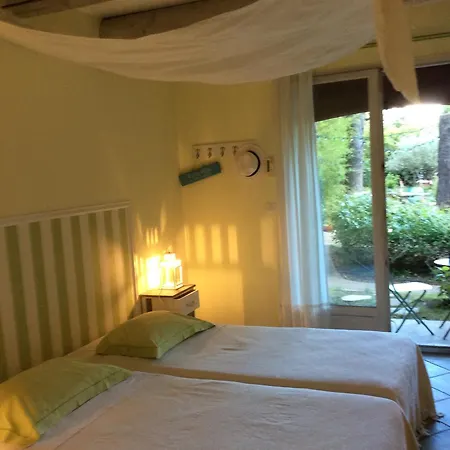 La Bastide Des Pins Bed & Breakfast Castillon-du-Gard