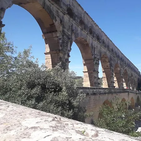 La Bastide Des Pins לינה וארוחת בוקר קסטיון-דו-גארד