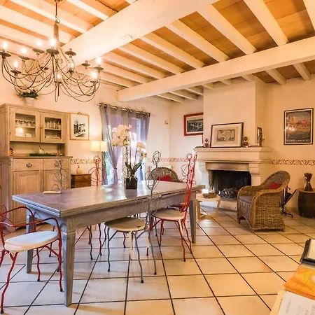 La Bastide Des Pins 4* Castillon-du-Gard