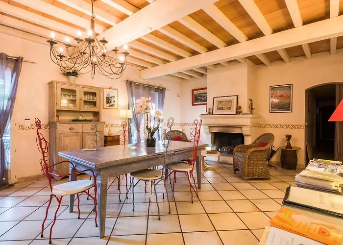 La Bastide Des Pins 4* Castillon-du-Gard